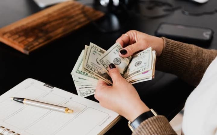 How to Make Money Online for Beginners (10 Easy & Proven Methods)